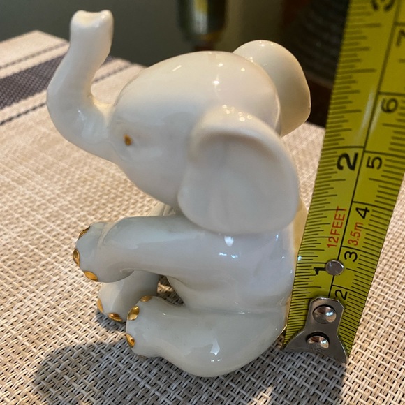 Set of 2 Vintage Lenox Baby Elephant Figurines - Picture 14 of 16